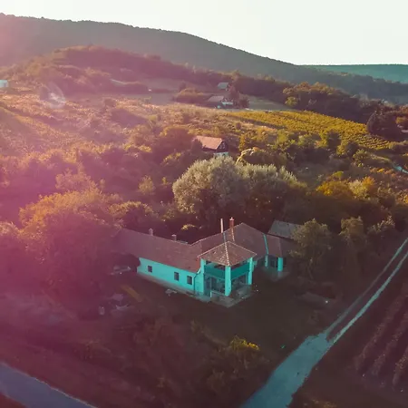 아파트 Bardio Birtokhaz - Koerpanorama Lesenceistvand